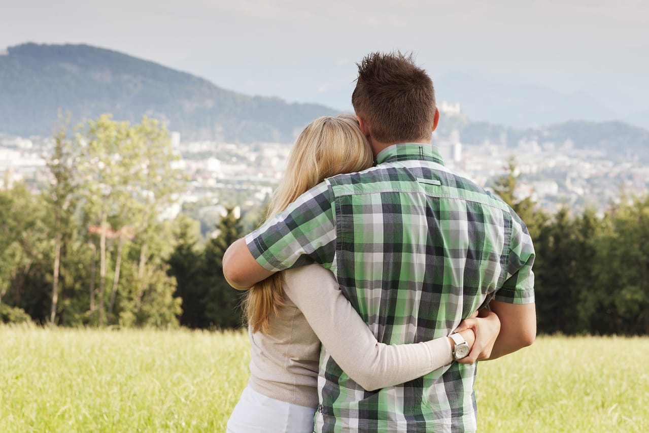 Die 5 Beziehungsphasen: Das sagen die Phasen über eure Entwicklung als Paar aus! 5 AdobeStock 40195659