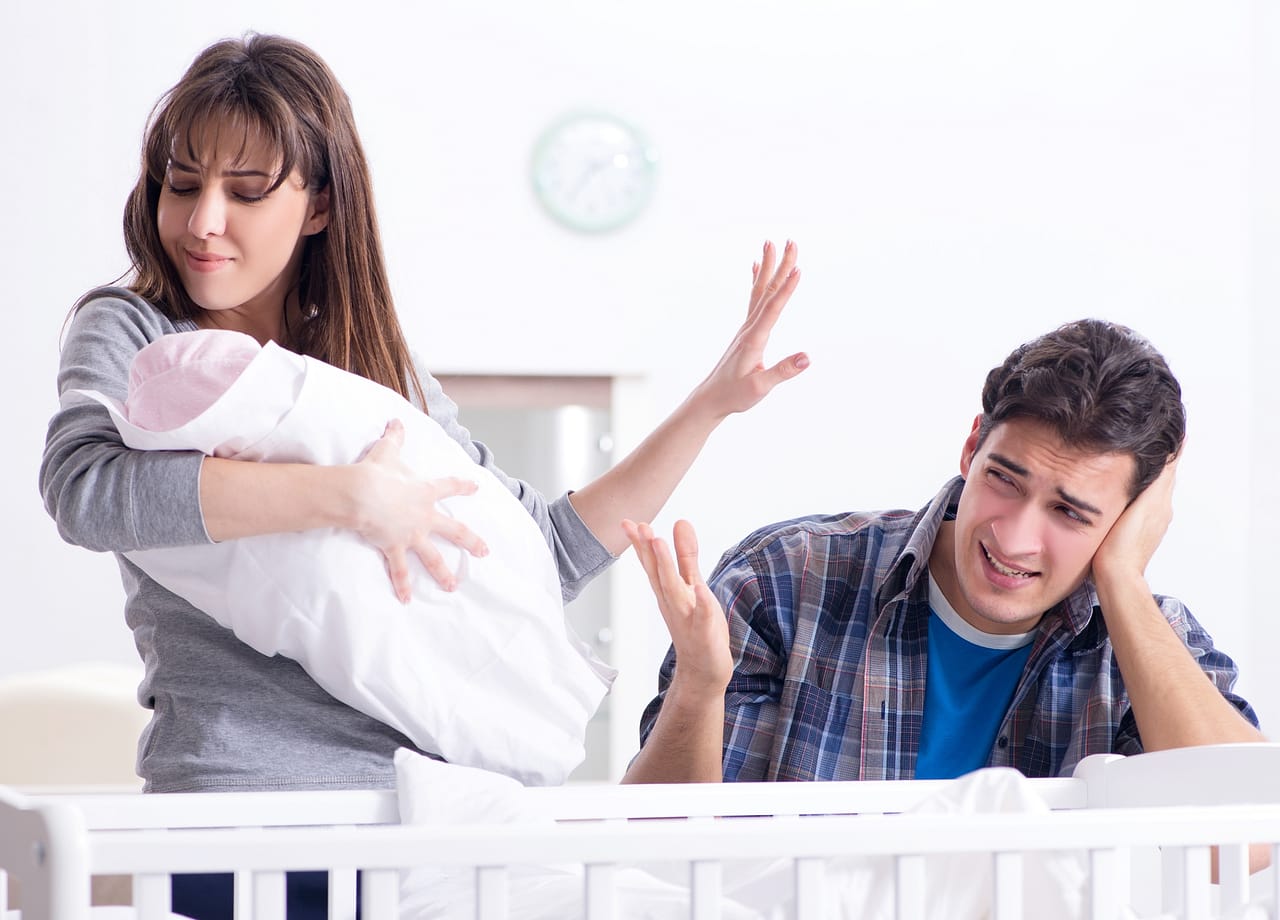 Schreiendes Kind löst Stress bei seinen Eltern aus.